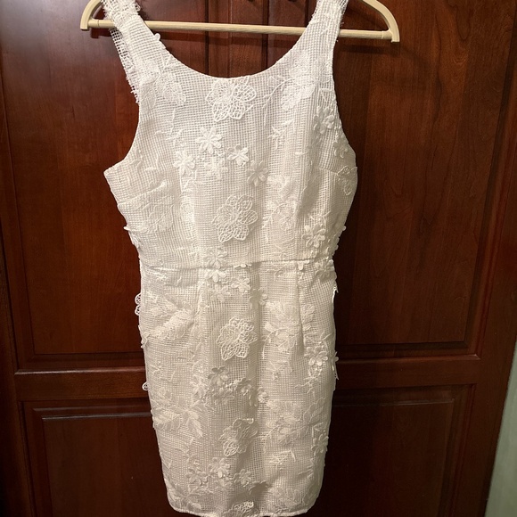 Romeo & Julet Couture - Picture 1 of 7